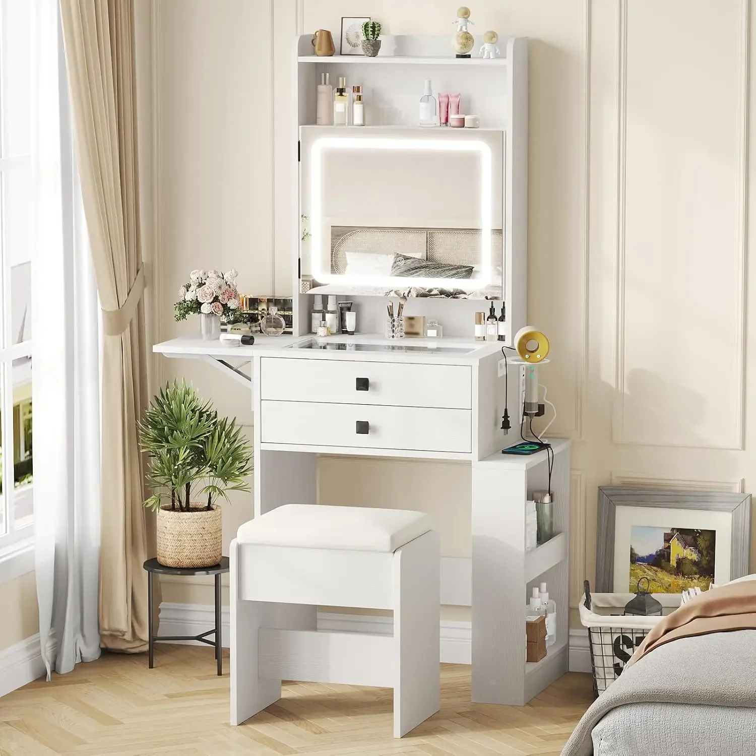 Desk Setup Charging Station - Piccola Scrivania per Trucco con Tre