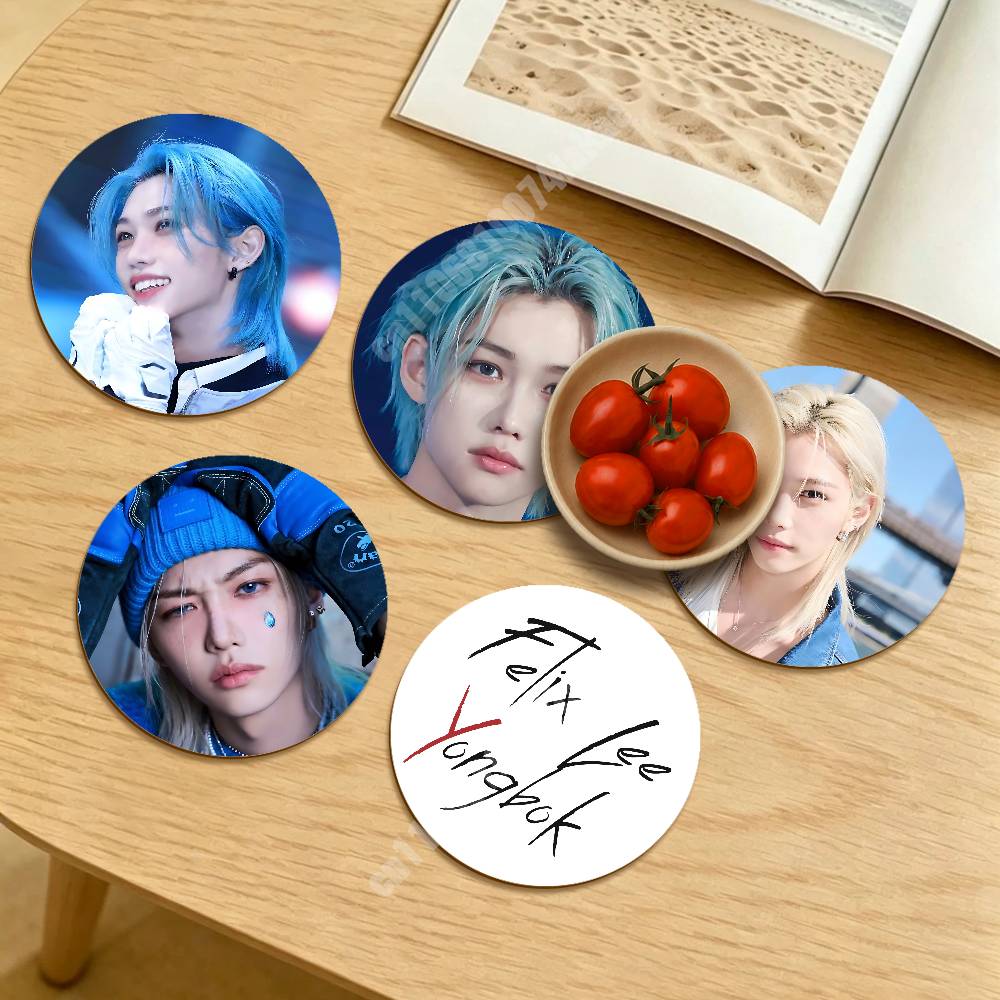 Desk Setup Kpop - Sottobicchiere Rotondo Kpop F-Felix L-Lee Yong